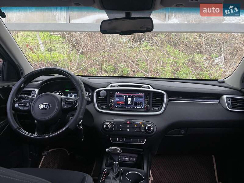 Внедорожник / Кроссовер Kia Sorento 2015 в Киеве