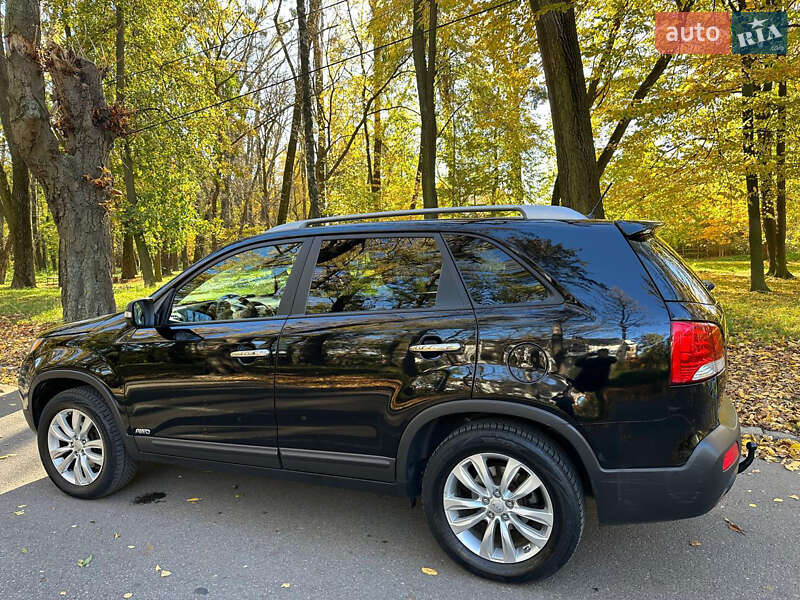 Позашляховик / Кросовер Kia Sorento 2012 в Чернівцях