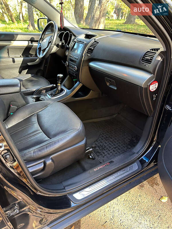 Позашляховик / Кросовер Kia Sorento 2012 в Чернівцях