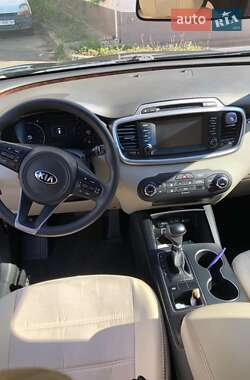 Внедорожник / Кроссовер Kia Sorento 2017 в 