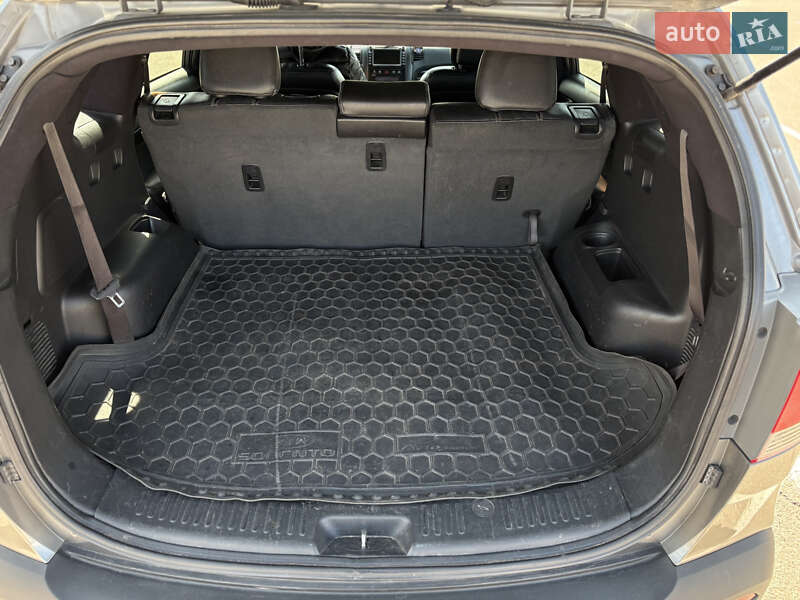 Позашляховик / Кросовер Kia Sorento 2012 в Житомирі