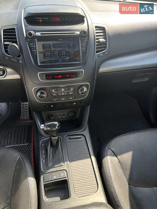 Позашляховик / Кросовер Kia Sorento 2014 в Івано-Франківську