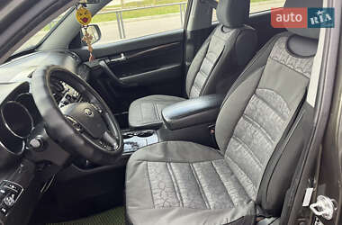 Внедорожник / Кроссовер Kia Sorento 2011 в 