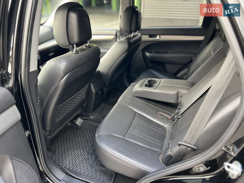 Позашляховик / Кросовер Kia Sorento 2012 в Києві