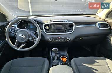 Внедорожник / Кроссовер Kia Sorento 2016 в 