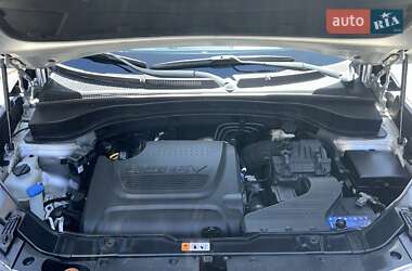 Позашляховик / Кросовер Kia Sorento 2012 в 