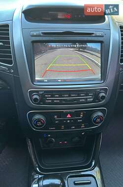 Позашляховик / Кросовер Kia Sorento 2012 в 