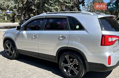Позашляховик / Кросовер Kia Sorento 2012 в 