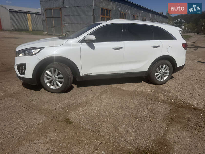 Позашляховик / Кросовер Kia Sorento 2017 в Івано-Франківську
