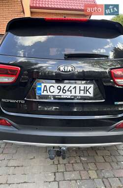 Внедорожник / Кроссовер Kia Sorento 2015 в 
