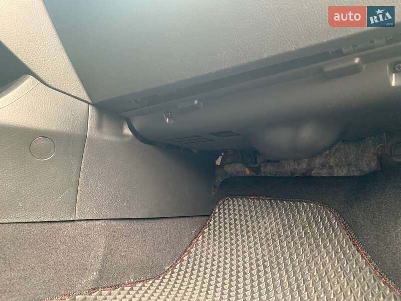 Позашляховик / Кросовер Kia Sorento 2011 в Чернігові