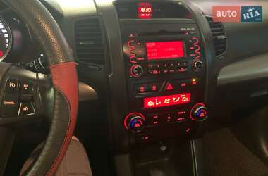 Внедорожник / Кроссовер Kia Sorento 2011 в 
