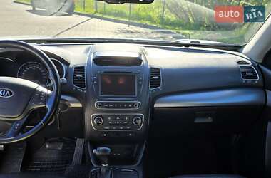 Внедорожник / Кроссовер Kia Sorento 2014 в 