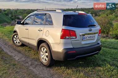 Позашляховик / Кросовер Kia Sorento 2013 в 