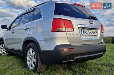 Позашляховик / Кросовер Kia Sorento 2013 в 