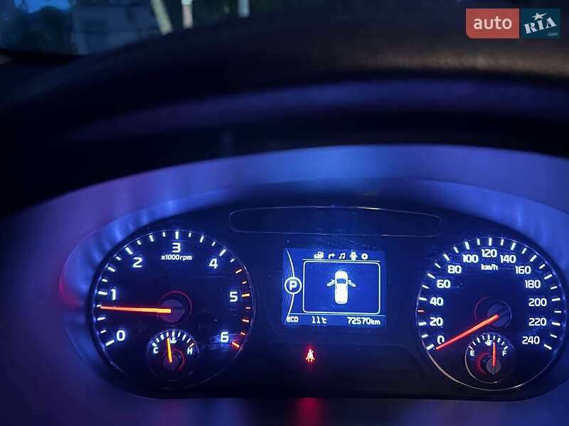 Внедорожник / Кроссовер Kia Sorento 2015 в Нововолынске