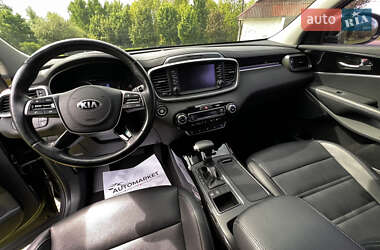 Позашляховик / Кросовер Kia Sorento 2019 в 