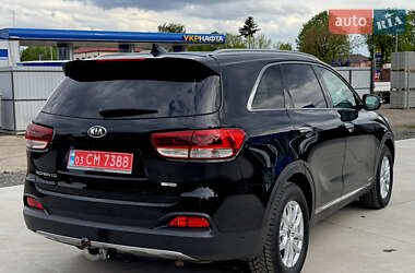 Позашляховик / Кросовер Kia Sorento 2017 в 