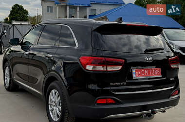 Позашляховик / Кросовер Kia Sorento 2017 в 