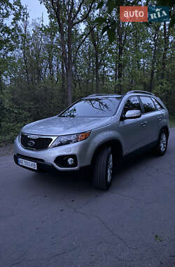 Позашляховик / Кросовер Kia Sorento 2012 в 