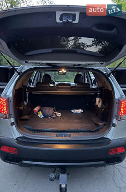 Позашляховик / Кросовер Kia Sorento 2012 в 