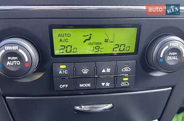 Позашляховик / Кросовер Kia Sorento 2008 в 