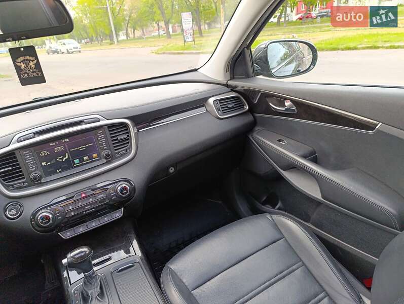 Внедорожник / Кроссовер Kia Sorento 2015 в Николаеве