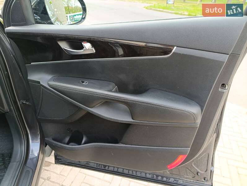 Внедорожник / Кроссовер Kia Sorento 2015 в Николаеве