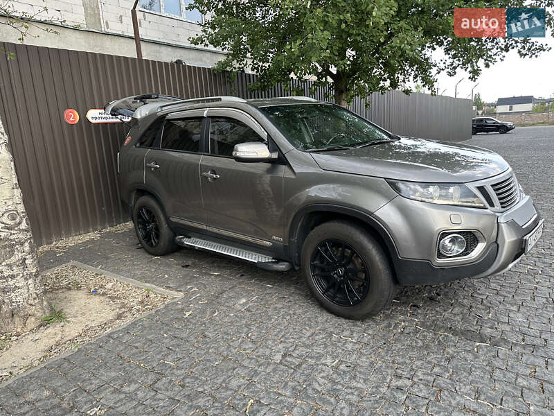 Позашляховик / Кросовер Kia Sorento 2012 в Києві
