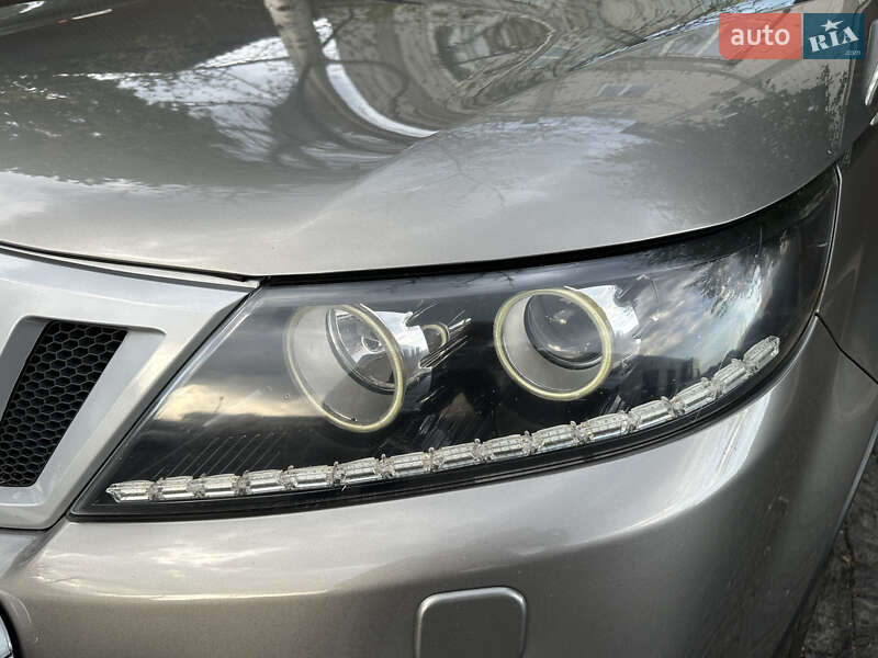 Позашляховик / Кросовер Kia Sorento 2012 в Києві