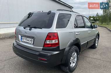 Позашляховик / Кросовер Kia Sorento 2005 в 