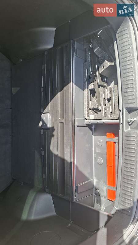 Внедорожник / Кроссовер Kia Sorento 2015 в Киеве фото 140 Внедорожник / Кроссовер Kia Sorento 2015 в Киеве