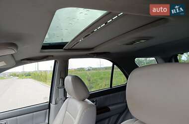 Внедорожник / Кроссовер Kia Sorento 2003 в 
