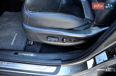 Внедорожник / Кроссовер Kia Sorento 2011 в 