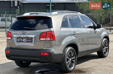 Позашляховик / Кросовер Kia Sorento 2011 в 