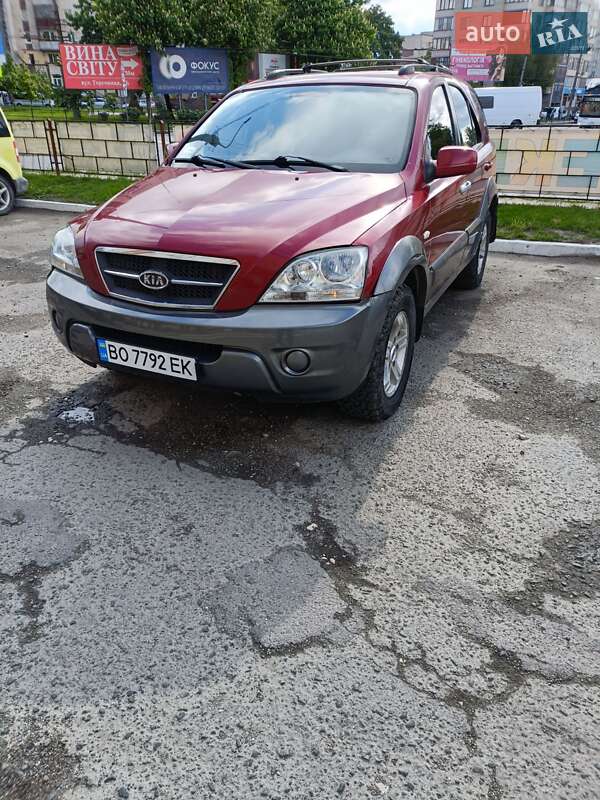 Внедорожник / Кроссовер Kia Sorento 2003 в 