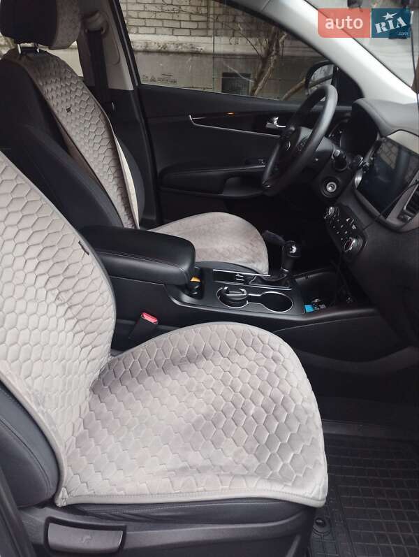 Внедорожник / Кроссовер Kia Sorento 2015 в Николаеве фото 6 Внедорожник / Кроссовер Kia Sorento 2015 в Николаеве