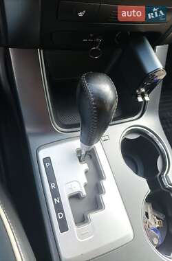 Позашляховик / Кросовер Kia Sorento 2010 в 