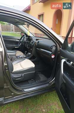 Позашляховик / Кросовер Kia Sorento 2010 в 