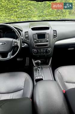 Внедорожник / Кроссовер Kia Sorento 2014 в 