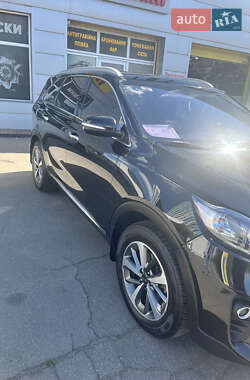 Позашляховик / Кросовер Kia Sorento 2018 в 
