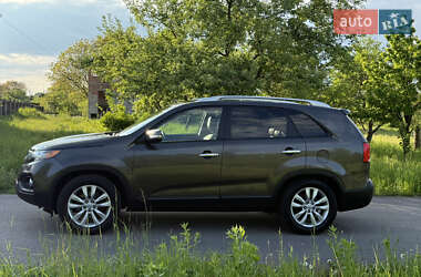 Позашляховик / Кросовер Kia Sorento 2012 в 