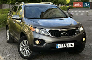 Позашляховик / Кросовер Kia Sorento 2011 в Івано-Франківську