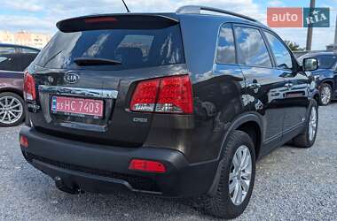 Позашляховик / Кросовер Kia Sorento 2011 в 