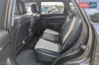 Позашляховик / Кросовер Kia Sorento 2011 в 