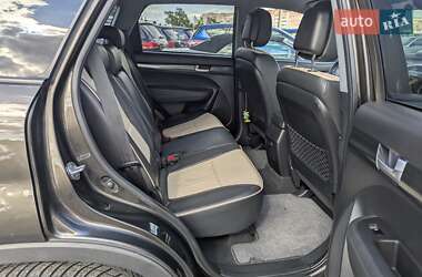 Позашляховик / Кросовер Kia Sorento 2011 в 