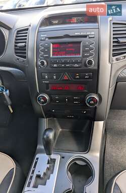 Позашляховик / Кросовер Kia Sorento 2011 в 