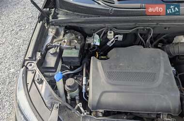 Позашляховик / Кросовер Kia Sorento 2011 в 