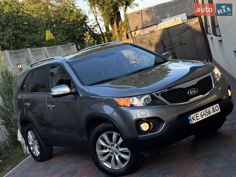 Позашляховик / Кросовер Kia Sorento 2012 в 