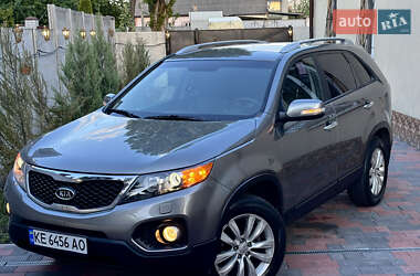Позашляховик / Кросовер Kia Sorento 2012 в 